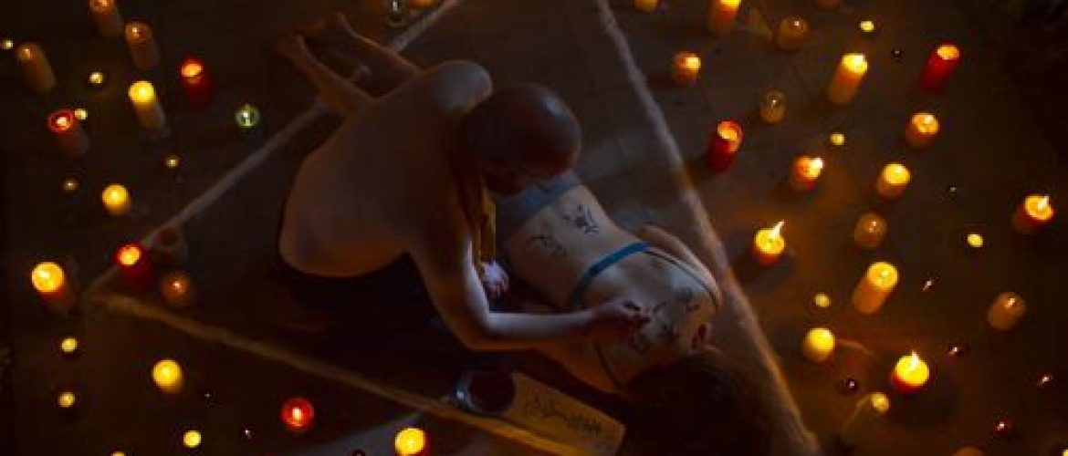 Review: “A Dark Song” Terrifying Occult Trip